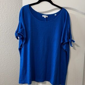 Max studio 3X blue top